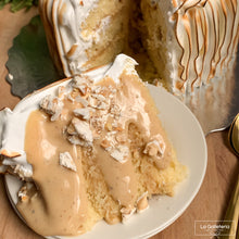 Cargar imagen en el visor de la galería, Bizcocho de Turrón y Ponche