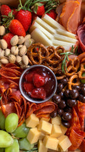 Cargar imagen en el visor de la galería, Signature Charcuterie Board 12"
